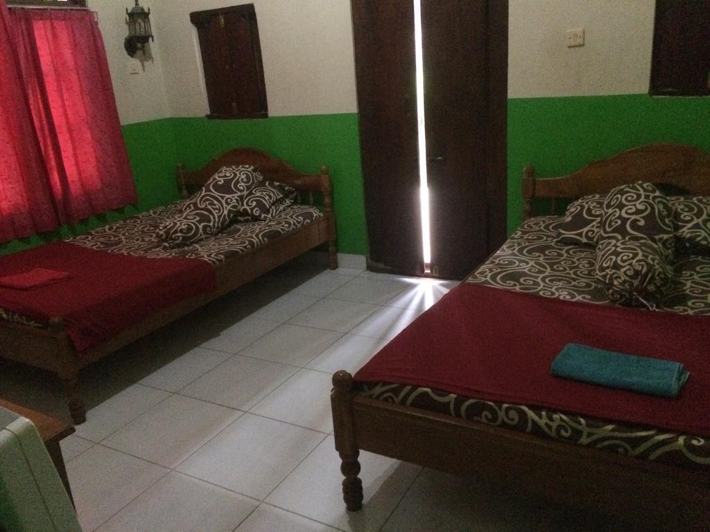 Ray Homestay Batununggul Bagian luar foto