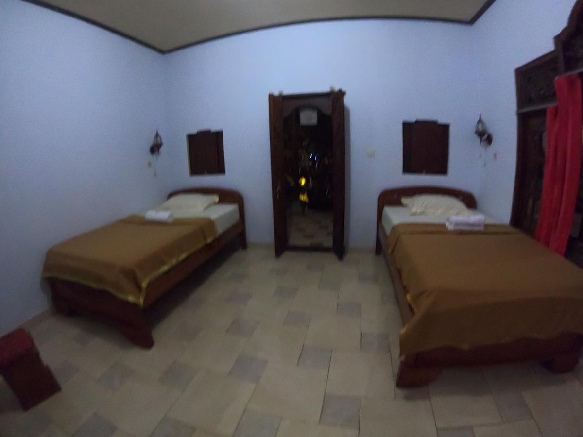 Ray Homestay Batununggul Bagian luar foto